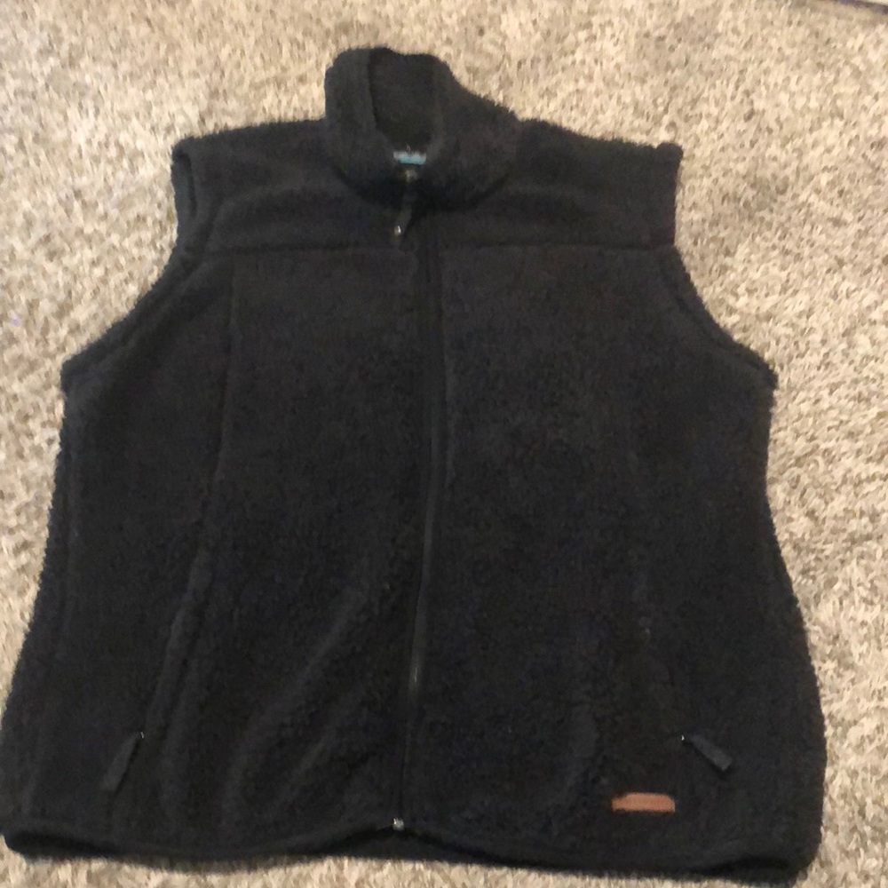 Black sherpa vest